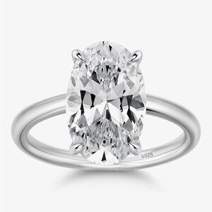 Sterling Silver Oval Solitaire Ring in Clear Crystal